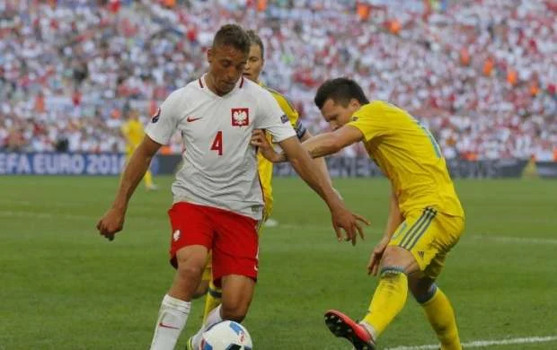 "Ona yalvarsam da, məni "Liverpul"a buraxmadı" 