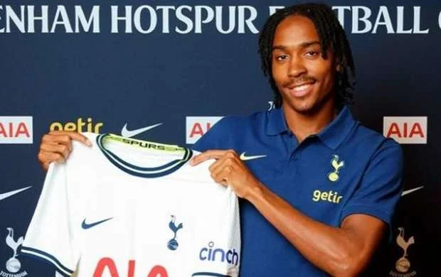 "Tottenhem" yeni futbolçu aldı 