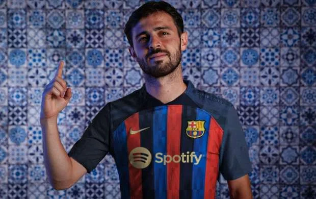 "Hamı "Barselona"da oynamaq istəyər" - Bernardu Silva  