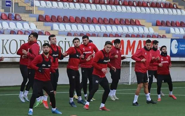 "Şamaxı" 19 yaşlılarla bacarmadı 
