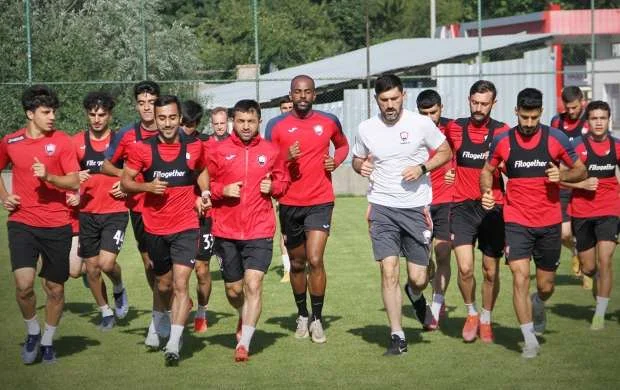 "Qəbələ" "qapını möhkəm çırpdı" 