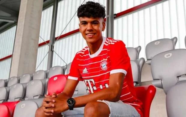 "Bayern" "Barsa"nın gənc futbolçusunu transfer etdi 