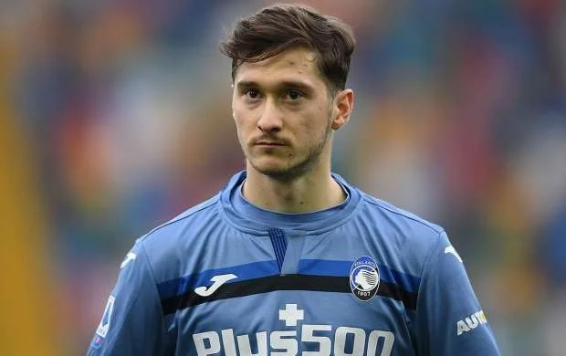 Rusiyalı futbolçu Turin klubuna keçir 