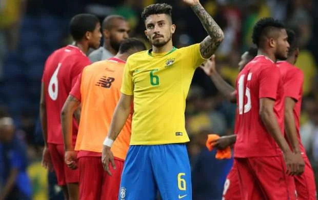 Braziliya millisinin üzvü İngiltərə nəhəngindən ayrılır 
