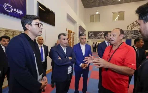 Nazirlər millinin məşqini izlədi 