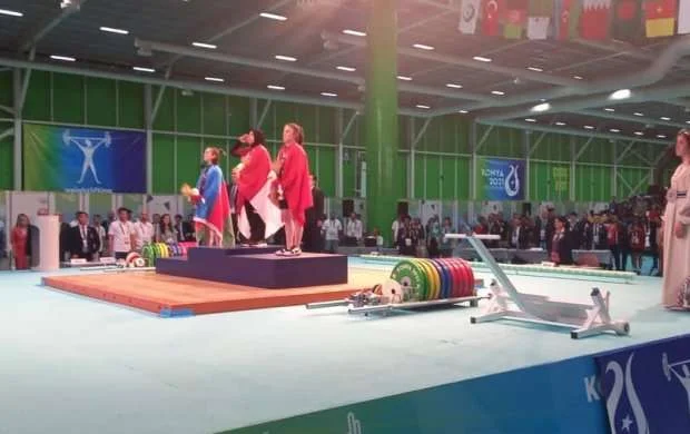 İslamiada: Ağırlıqqaldıranımız medal qazandı 