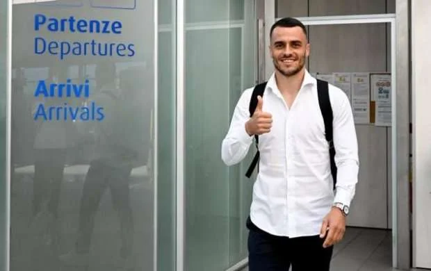 Serb yarımmüdafiəçi "Yuventus"da - RƏSMİ 
