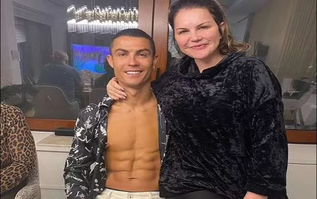 Ronaldunun bacısı Peresin cavabını verdi: "Özünə hörmət et, qoca" 