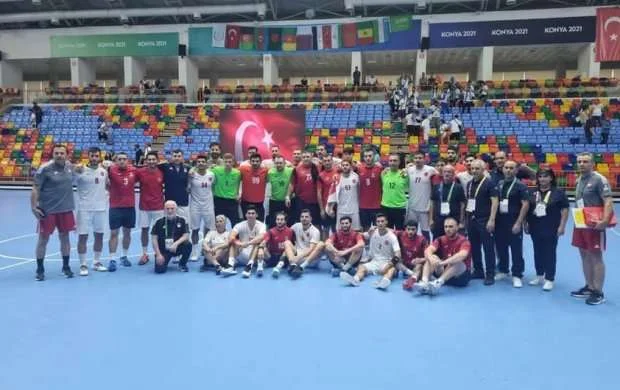 Millimiz İslamiada ilə vidalaşdı 