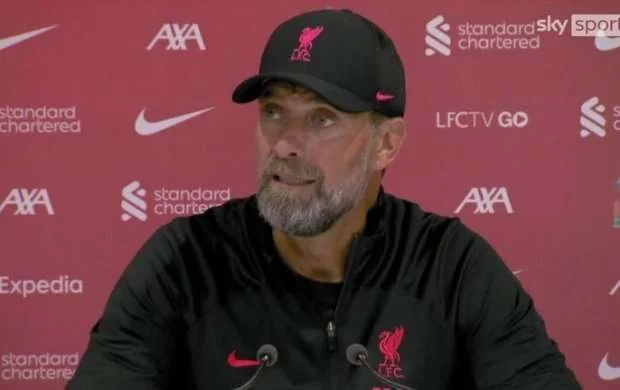 Klopp özündən çıxdı: "Adam sizinlə dəli olar!" 