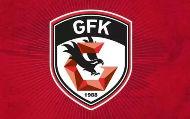 Super Liqa klubu iki futbolçusu ilə vidalaşdı 
