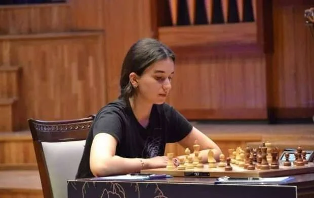 AÇ: Günay Məmmədzadənin zirvə "savaş"ı 