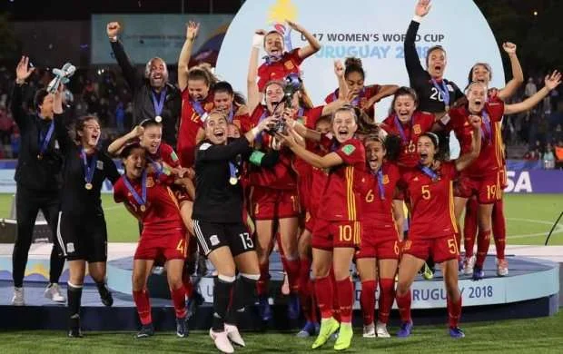İspaniya dünya çempionu oldu 