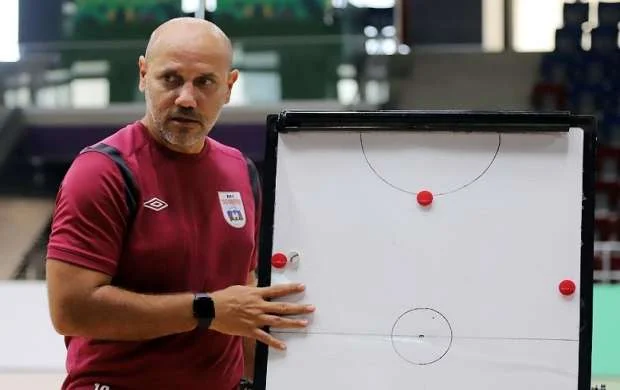 "Yeni komanda qurmuşuq" - Joze Alesio Da Silva 