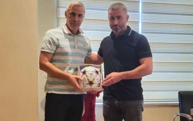 "Beşiktaş"ın sabiq baş məşqçisi Qurban Qurbanovla görüşdü 