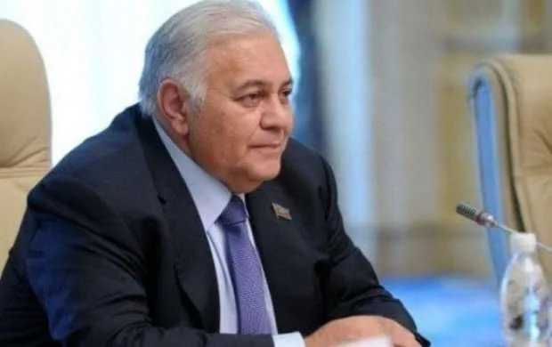 Oqtay Əsədov yenidən federasiya prezidenti seçildi 