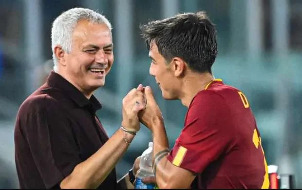 "Argentinanın baş məşqçisi mənə şərab göndərməlidir" - Mourinyu 