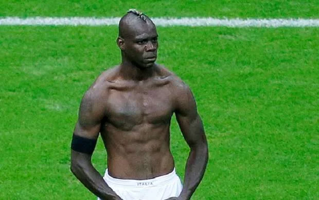 Balotelli xəyalındakı klubu açıqladı 