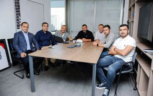 PFL rəhbərliyi "Sabah"ın idarəçiləri ilə görüşdü 