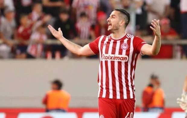 "Qarabağ"ın rəqibi təcrübəli oyunçusu ilə yollarını ayırdı 