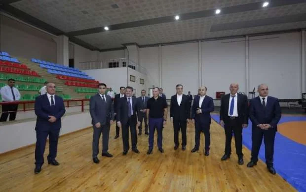 Sahil Babayev Naxçıvan boksçuları ilə görüşdü 