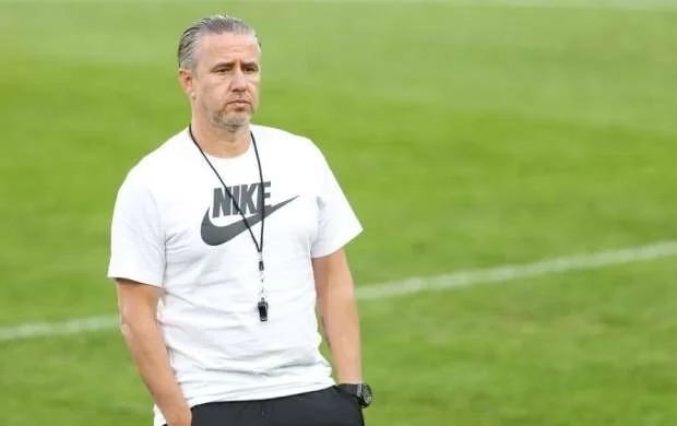 "Neftçi"nin baş məşqçisi: "Qarabağ" daha çox qol vura bilərdi" 