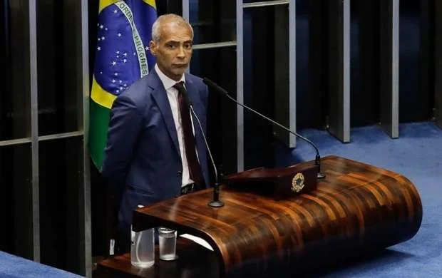 Romario yenidən senator oldu 