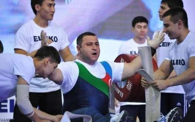 Azərbaycan millisində baş məşqçi dəyişikliyi oldu 