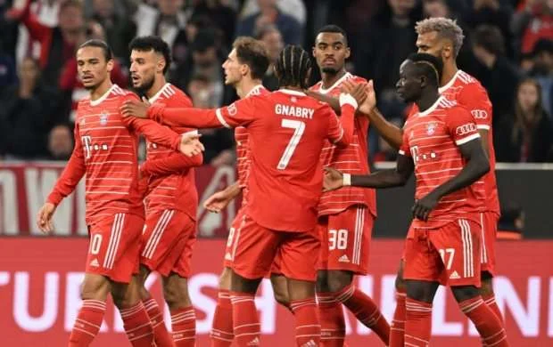 "Bayern" "Viktoriya"nı "döydü" - VİDEO 