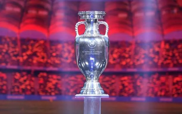 UEFA səhvinə görə üzr istədi 