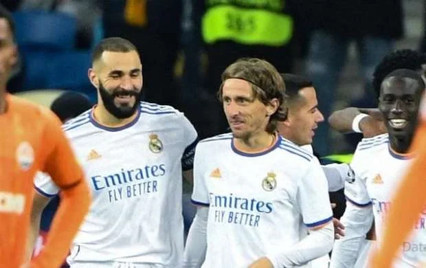 "Real Madrid" son dəqiqələrdə məğlubiyyətdən xilas oldu - VİDEO 