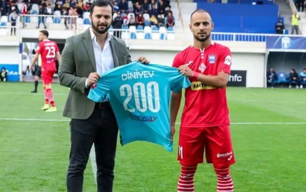 Coşqun Diniyev 200-ə çatdı 
