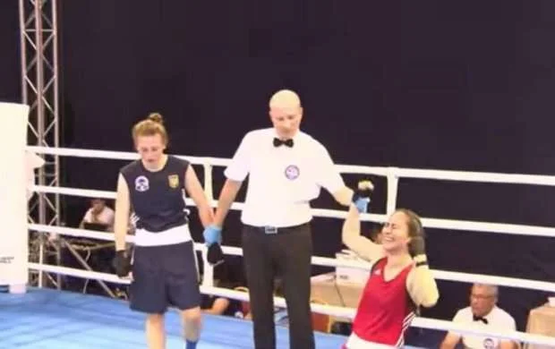 Azərbaycan boksçusu AÇ-də medalı təmin etdi 