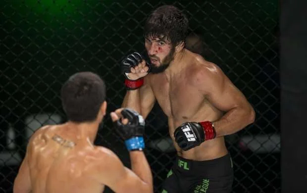 Azərbaycanlı MMA döyüşçüsü Əbu-Dabidə məğlub oldu 
