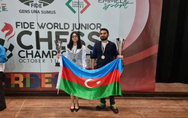 FIDE prezidenti azərbaycanlı dünya çempionlarını təbrik etdi 