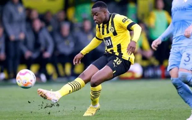17 yaşlı istedadlı futbolçu 4 top klubun hədəfində 