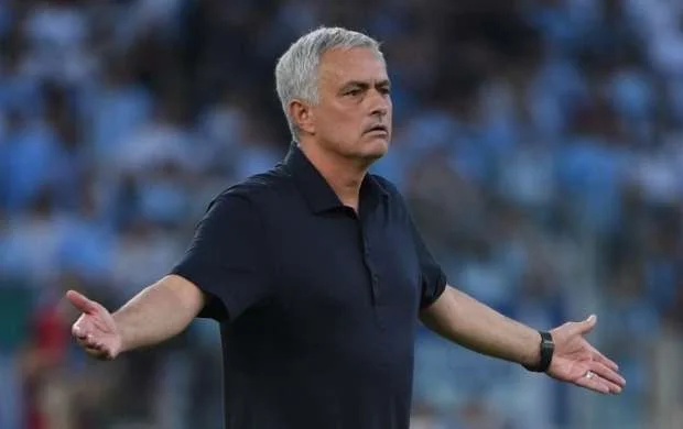 Mourinyu futbolçusuna qəzəbləndi: "Qoy özünə yeni klub tapsın" 