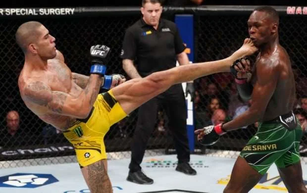 UFC-nin yeni çempionu braziliyalı oldu 