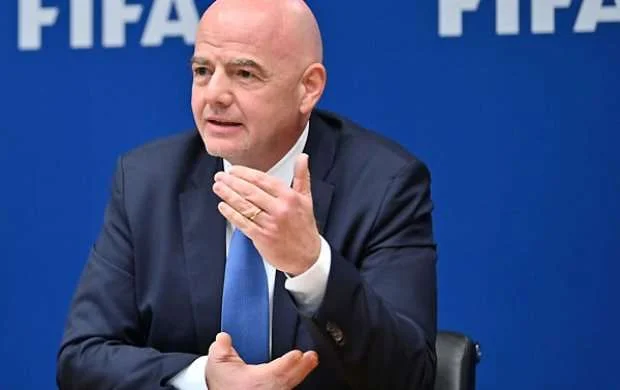 FİFA prezidenti: “Etdiklərimizə görə üzr istəməliyik” 