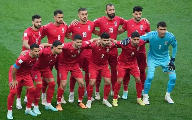 İranlı futbolçular himni oxumadı, dövlət televiziyası yayımı dayandırdı 