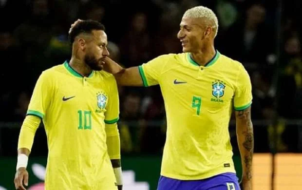 Neymar 6-cı ulduzla mübahisə yaratdı: "Axmaqlar" - FOTO 