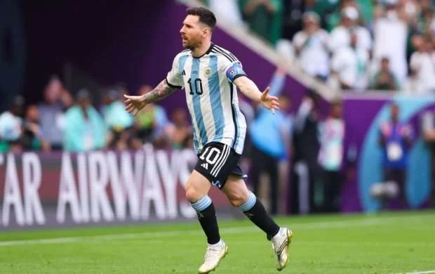 Messi Maradonanı geridə qoydu 