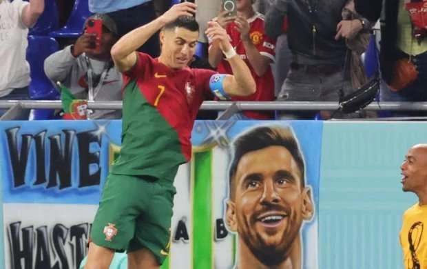 Ronaldu Messinin plakatının yanında sevinməsi barədə nə dedi? 