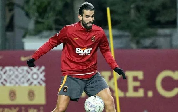 “Qalatasaray”ın daha bir futbolçusu sıradan çıxdı 