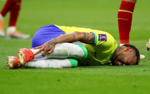 Neymar NASA texnologiyası ilə zədəsini sağaldır 