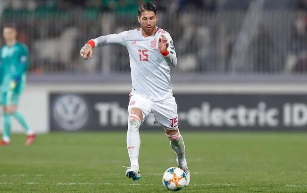 “İspaniya uduzmur, təcrübə qazanır” - PSJ-nin futbolçusu 