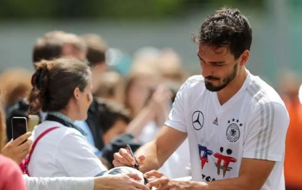 Mats Hummels DÇ-yə niyə aparılmayıb? - Səbəb açıqlandı 