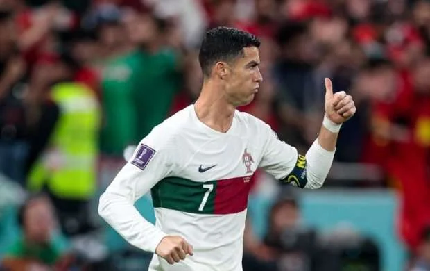 "Ronaldu özünü Messi kimi aparsaydı..." - Pirs Morqan 