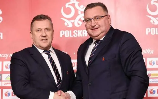 Polşa yığmasının baş məşqçisi ilə bağlı qərar açıqlandı 