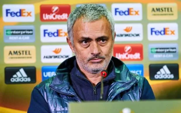 Mourinyu yığmanı çalışdırmağa əsas namizəddir - Təklif göndərildi 